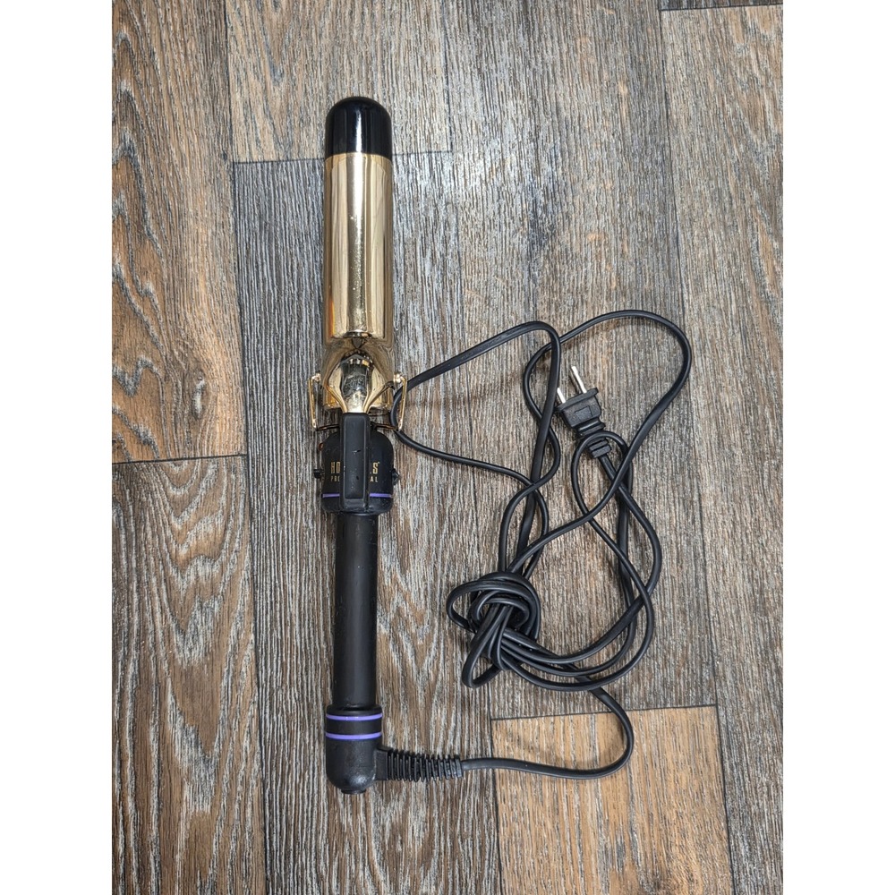 Hot Tools Professional 24K Gold Curling Iron 1.25 Inch Gold Black 1110